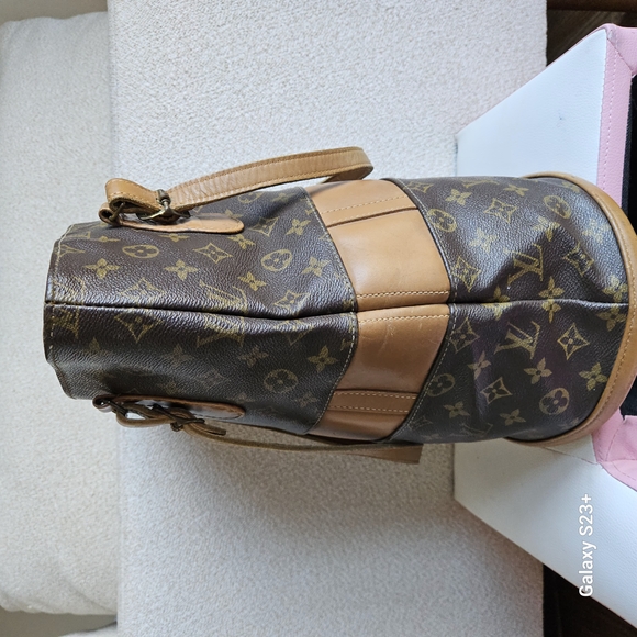 Louis Vuitton Monogram Tote Bag - Picture 5 of 16